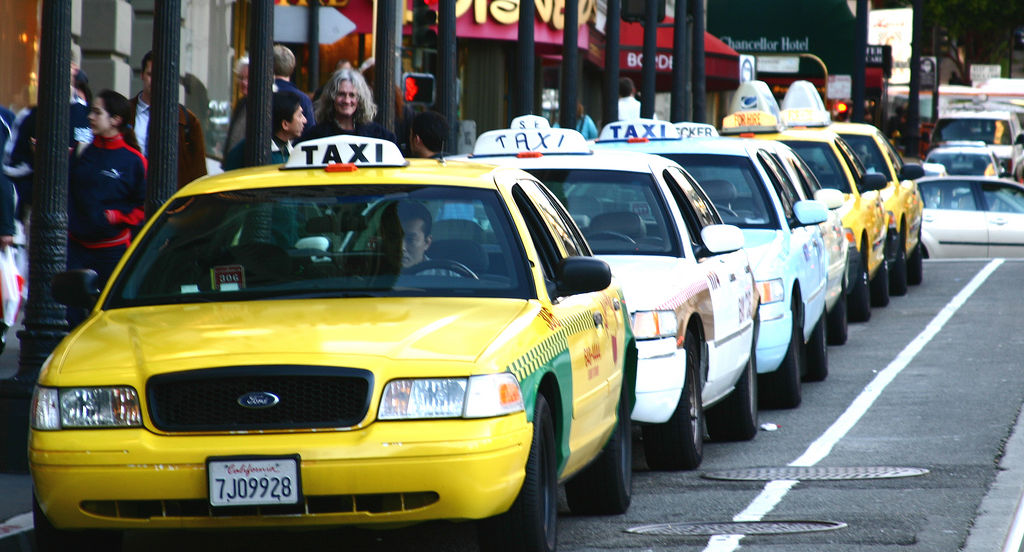 Using Taxi Airport Services